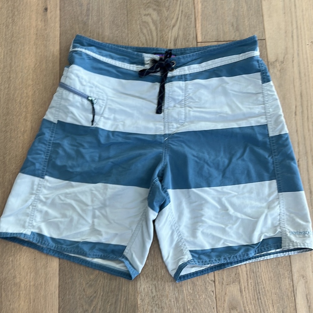 Patagonia Swin trunks size 31 men’s